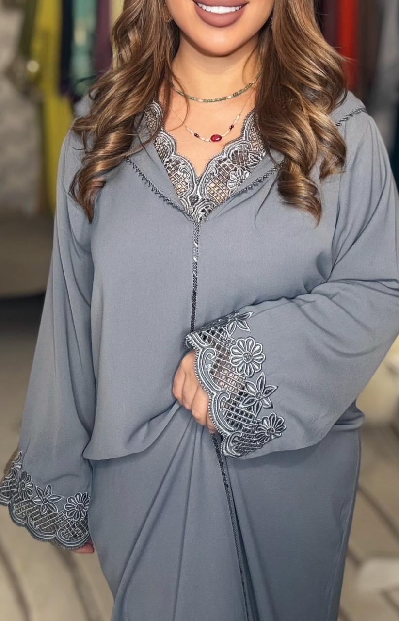 جلابة المسوّس الأنيقة، مكوّنة من قطعتين