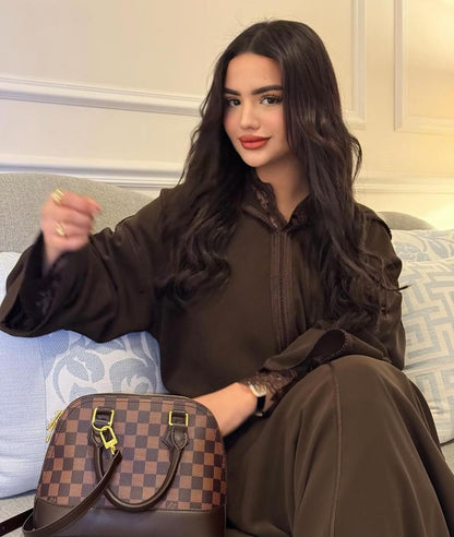 جلابة براون مكوّنة من قطعتين