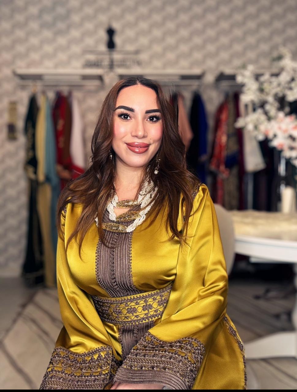 قفطان من حرير فاخر