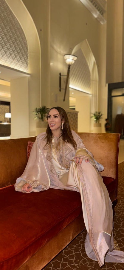 قفطان قطعتين فاخر من قماش الأورغانزا والحرير