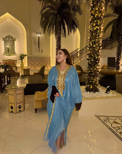 قفطان مميّز وأنيق من مخمل فاخر