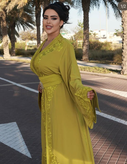 تكشيطة مبهرة بتطريز رباطي متقن