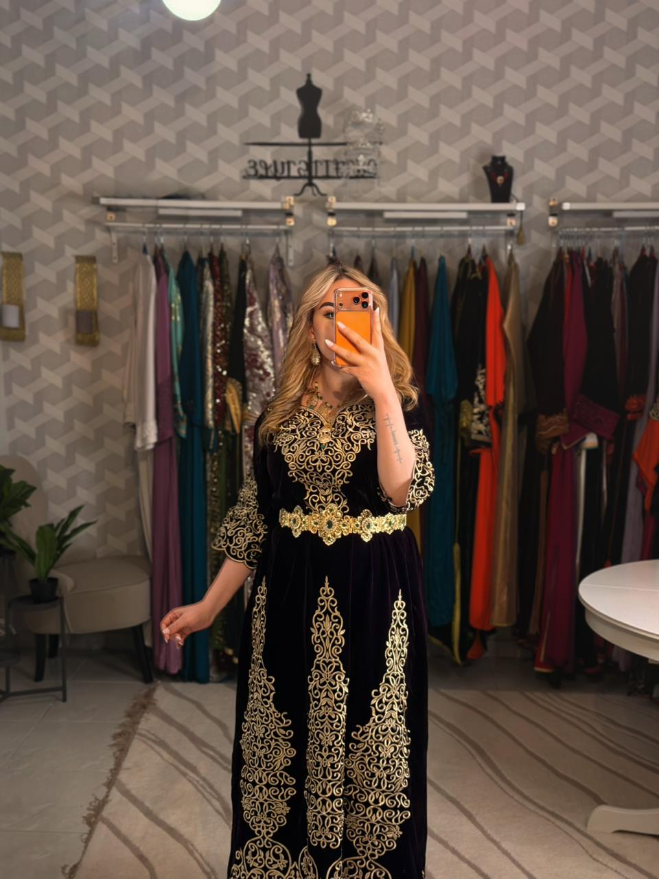 بلوزة وجدّية