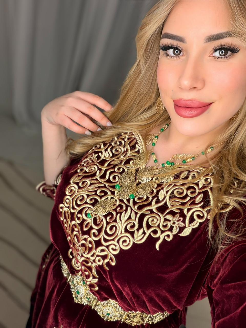 بلوزة وجدّية