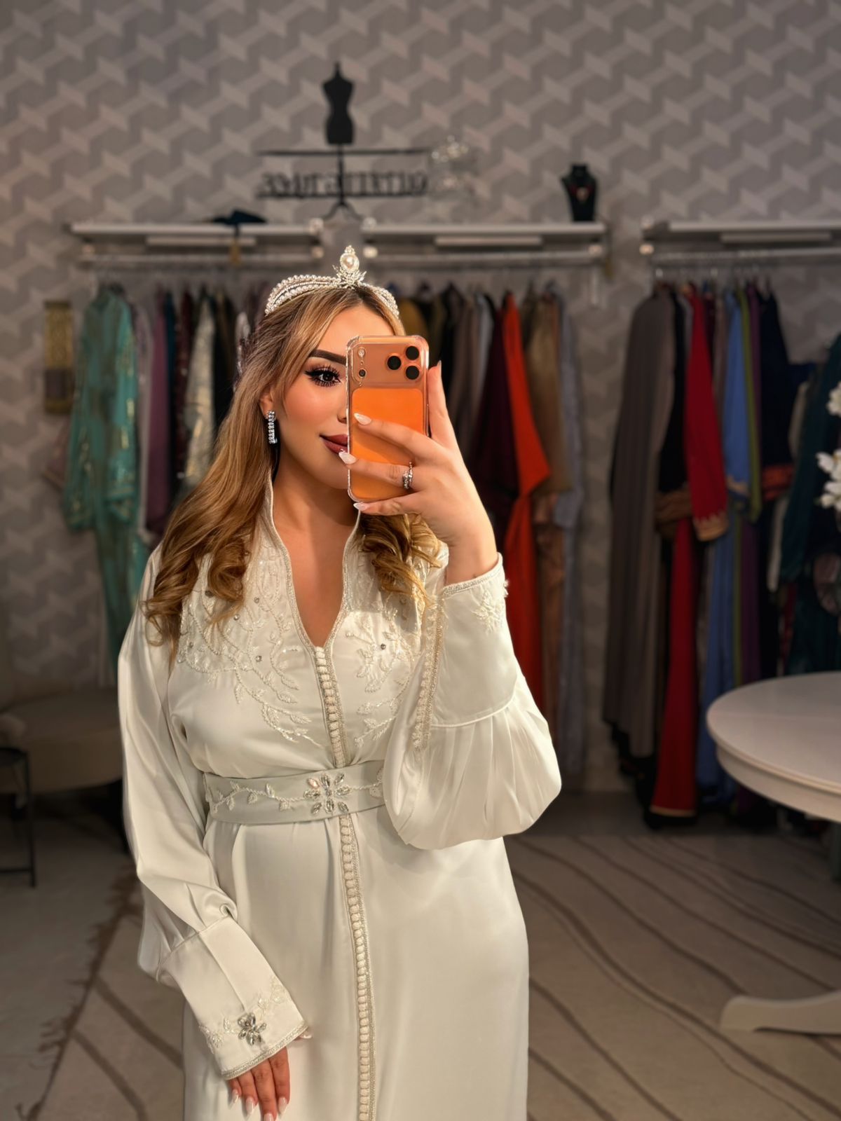 قفطان ملكي مصمّم على أعلى مستوى