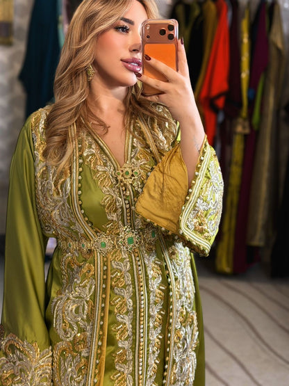 تكشيطة فاخرة مصممة خصيصًا للمناسبات