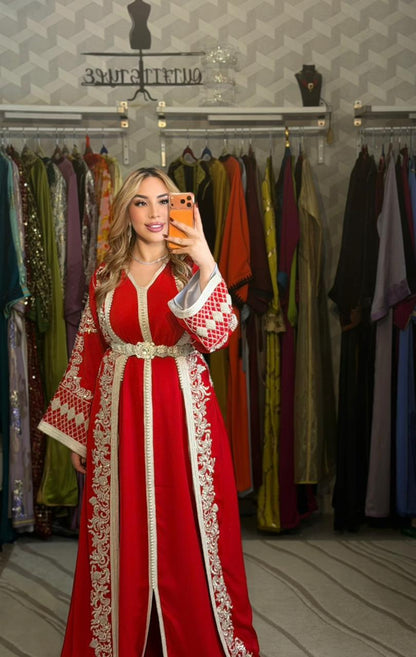 تكشيطة قطعتين جذابة