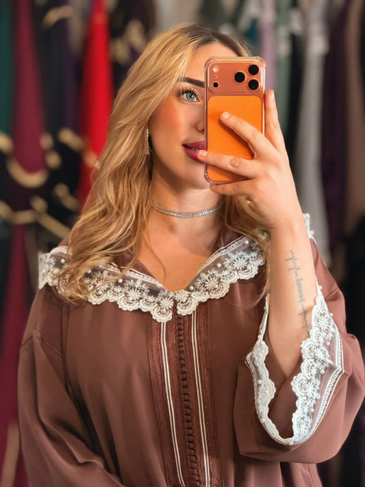 جلابة تجمع بين التقليدي والعصري