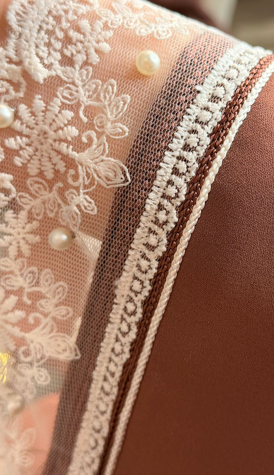 جلابة تجمع بين التقليدي والعصري